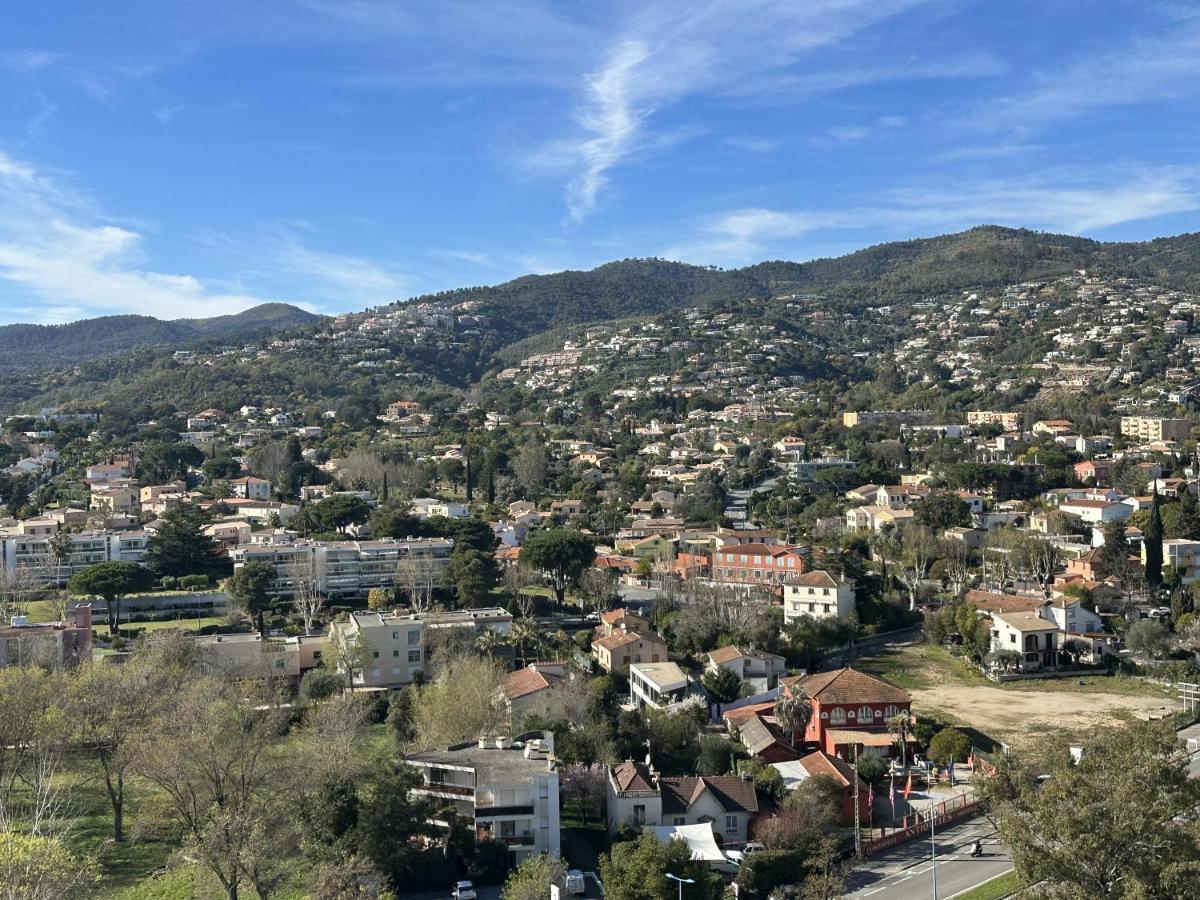 My Resid Appart Cannes Vue Marina Et Vue Montagne Манделю-ла-Напул Екстериор снимка